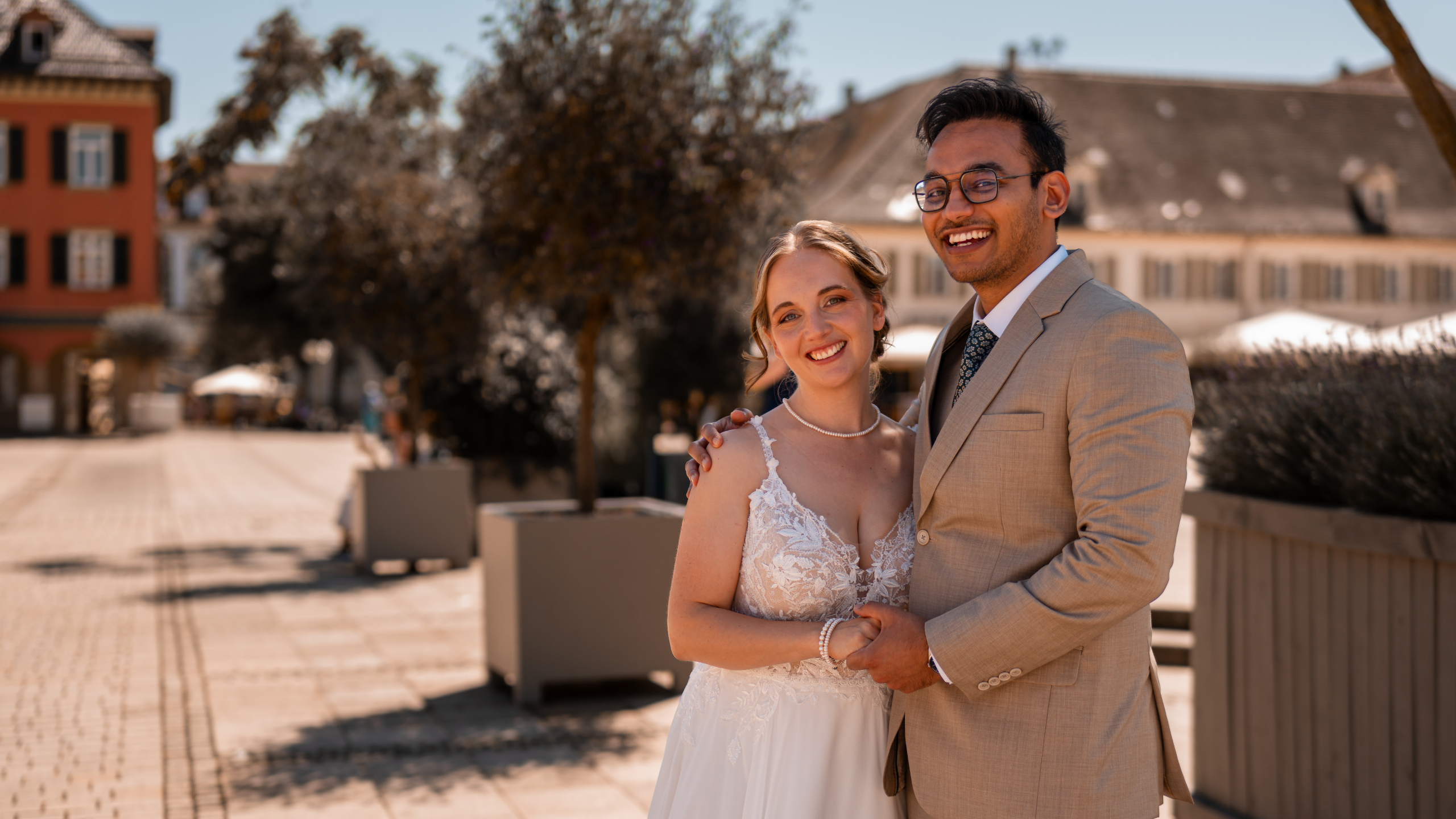 Lena und Devvrat bei ihrer standesamtlichen Hochzeit in Ludwigsburg