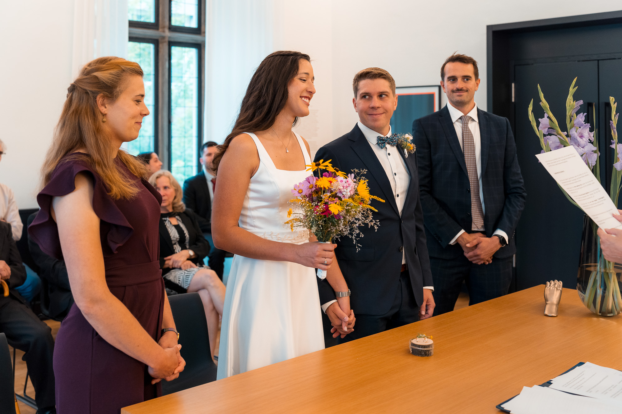 Lucia und Andi während ihrer standesamtlichen Trauung im Rathaus Heilbronn